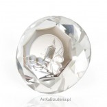 Ein wunderschöner großer Kristall mit einem silbernen Motiv für die Taufe - ein tolles Andenken.