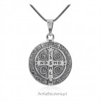 Duży medalik srebrny oksydowany Św Benedykta