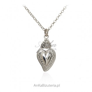 Srebrny naszyjnik z sercem - piękna artystyczna biżuteria