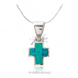 Silbernes Kreuz mit blauem Opal