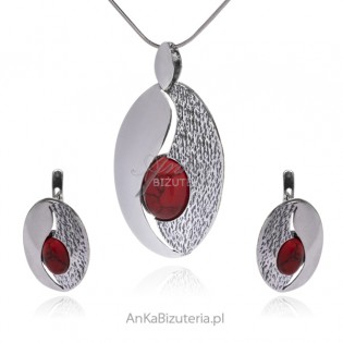 Komplet biżuteria srebrna z czerwonym koralem