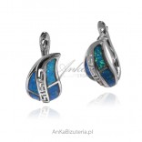 Silberohrringe mit blauem Opal und griechischem Muster