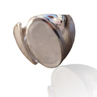 Srebrny pierścionek z kamieniem księżycowym - szeroki regulowany pierścionek
