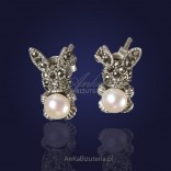 Silberkaninchen mit Markasiten und Perlen - einzigartige Ohrringe.
