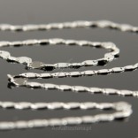 Halskette für Frauen, die die Feinheit ihrer Schönheit betonen möchten, Länge: 50 cm.