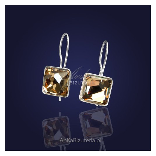 Swarovski-Kolczyki z kryształem Swarovskiego w kolorze Golden Shadow-elegancki złoty odcień.
