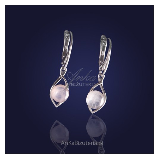 Biżuteria srebrna dla kobiet - Modny komplet: wisiorek oraz kolczyki srebrne z różowym kwarcem.