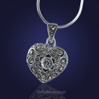 Obdarz ukochaną srebrnym SERCEM - biżuterią z pięknymi markazytami.