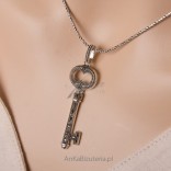 Der Schlüssel zum Herzen Ihres geliebten Silberanhängers mit Markasiten - einzigartig