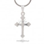 Silber-Diamant-Kreuz - ein wunderschönes Frauenkreuz